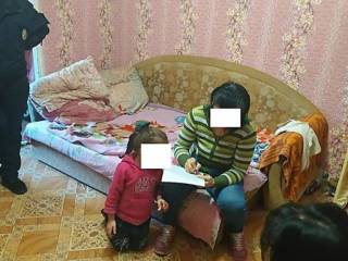 В Николаеве горе-мать «пошла пить с друзьями», бросив одну дома больную и голодную 5-летнюю дочь